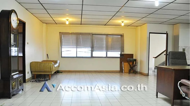 unit Office space For Rent in Ratchadaphisek, Bangkok  near MRT Sutthisan (AA14498)